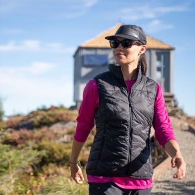 アウトドア レディース スーパーストランド LT ベスト ブラック