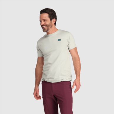 アウトドア ロックアップ バック ロゴ Tシャツ ペブル/ディープ レイク