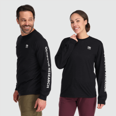 アウトドアまたはロックアップ チェスト ロゴ L/S ティー ブラック/ホワイト